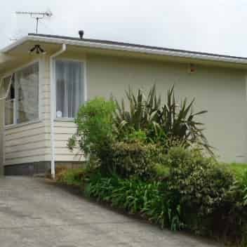 WELL PRESENTED IN KELSON - Photo 4