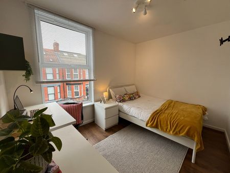 7 Bed Terraced House, Garmoyle Road, L15 - Photo 4