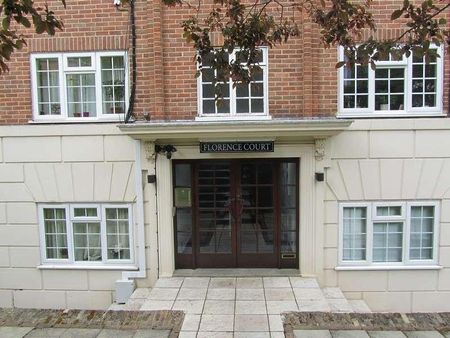 Florence Court, Sunnyside, Wimbledon, Greater London, SW19 - Photo 2