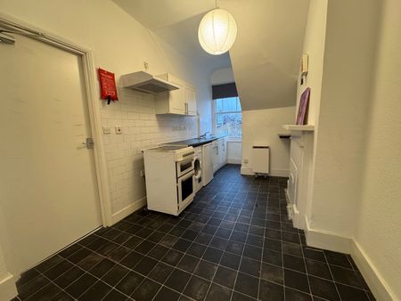 1 Bed Flat, Ferme Park Road, N8 - Photo 3