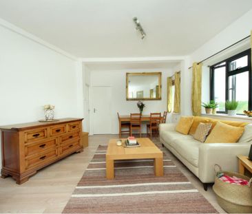 2 Bed Flat, Victoria Court, W3 - Photo 2