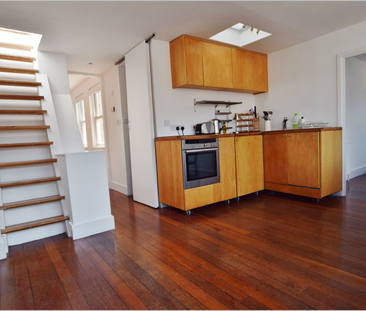 MAGNIFICENT ROOFTOP 2 BEDROOM FLAT TO LET IN EC1R - Photo 4