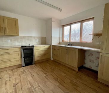 2 bedroom Flat To Let - Photo 6