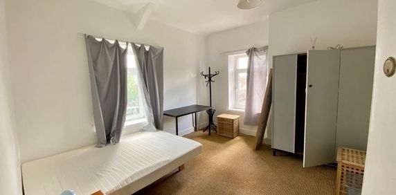Room For Rent Old Park Terrace, Pontypridd - Photo 2