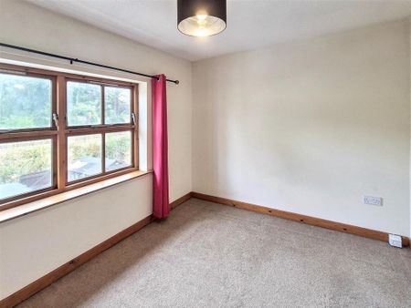 2 bedroom terraced house to rent - Photo 3