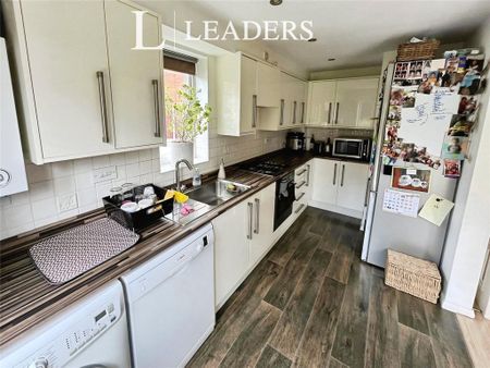 3 bedroom detached house to rent - Photo 5