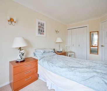 Mount Place, Guildford, GU2 - Photo 3