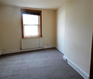 3 bedroom apartment to rent - Photo 2