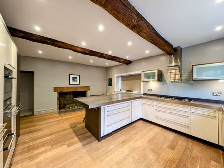 5 bedroom semi-detached house to rent - Photo 3