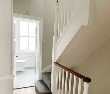 Newly Refurbished 3/4 Bedroom Home to let in Wandsworth - Photo 4