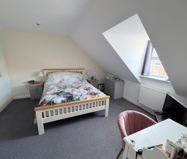 3 bedroom semi-detached house to rent - Photo 3