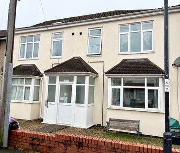 1 Bed End Terrace, Bellevue Road, BS5 - Photo 1