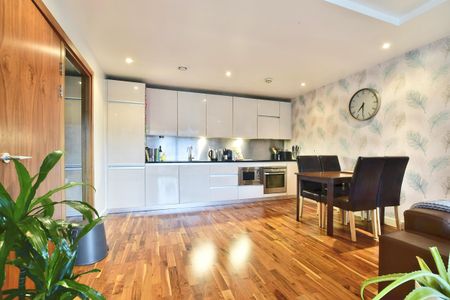 2 bedroom apartment to rent City Loft, 94 The Quays, Salford, M50 - Photo 5