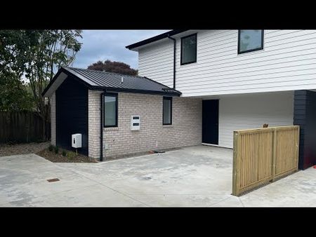 Modern brand new 4 BR house in Fairfield! (Unit 2) - Photo 3