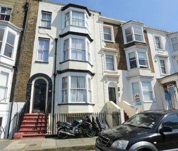 1 bedroom flat to rent - Photo 6