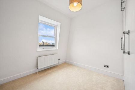 3 bedroom flat to rent - Photo 3