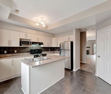 For Lease - 949 Cummings Avenue Unit# 33, Cyrville - Carson Grove -... - Photo 2