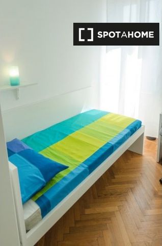 turin, Piedmont 10134 - Photo 3