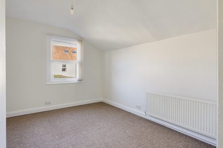 3 Bed House - Photo 3