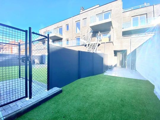 Appartement met 1 slaapkamer, terras met tuin en autostaanplaats - Photo 1