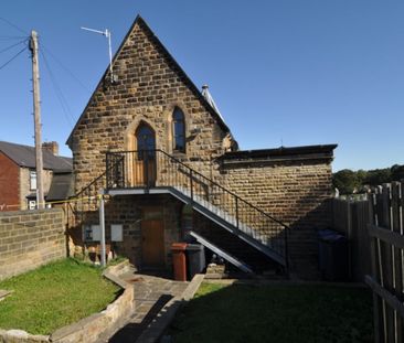 2 bed Apartment - To Let - Photo 2