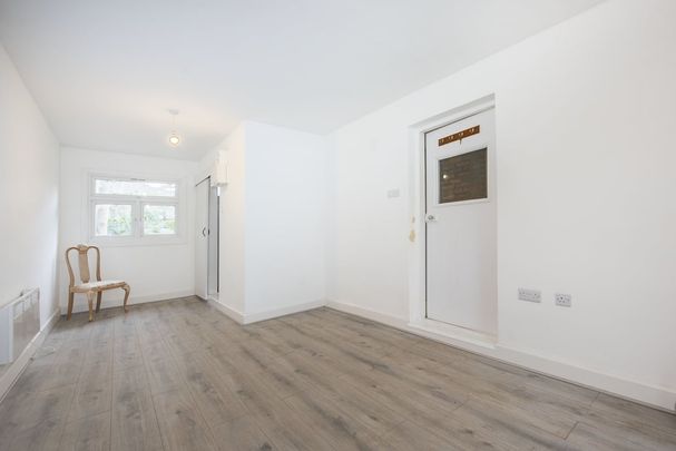 5 bedroom detached house to rent - Photo 1