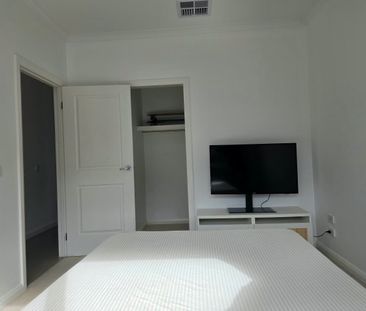 Altona North - Photo 3