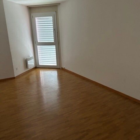 APPARTEMENT RENOVE DE 4½ PIÈCES AVEC VUE DEGAGEE - Photo 1