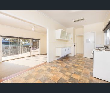 38 Hector Street, Mildura, Vic 3500 - Photo 1