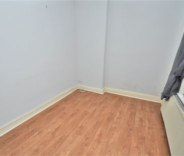 2 bed flat to rent in Spohr Terrace, South Shields, NE33 - Photo 2