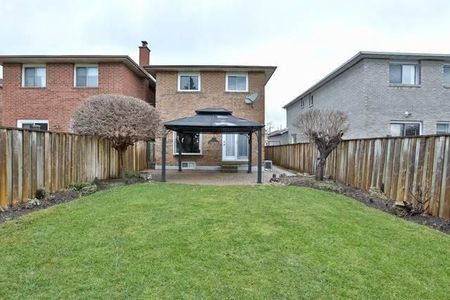 For Lease - 107 Trothen Circle, Markham, Ontario - Photo 4
