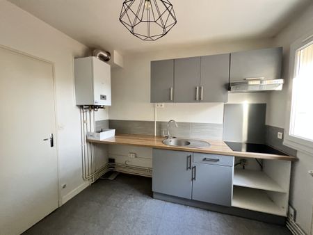 Location Appartement 3 pièces 61m² ORLEANS 45100 - Photo 2