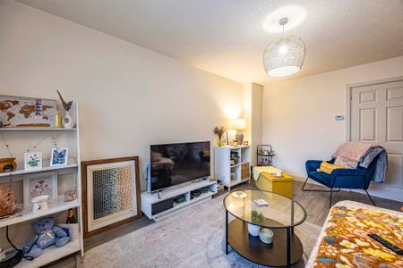 Peregrine Close, Lenton, NG7, Nottingham - Photo 5