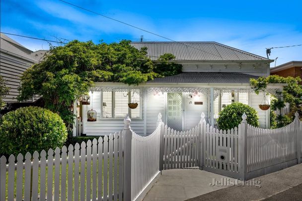 15 Clough Street, Williamstown - Photo 1