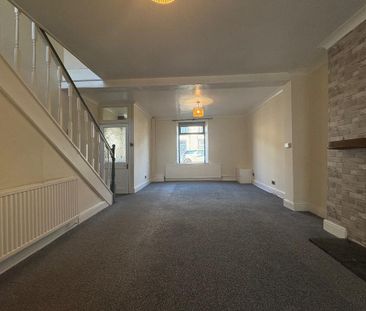 3 bedroom terraced house to rent - Photo 2