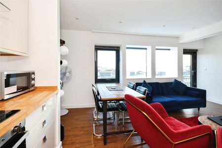 2 bedroom apartment to rent Tralee Penthouse Apartments, 88 St. Michaels Road, West Cliff, Bournemouth, BH2 - Photo 3