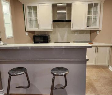 923 MANTLE CRESCENT - Photo 2