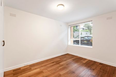 Spacious one bed - Photo 4