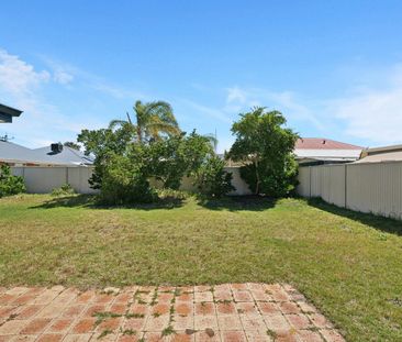 25 Sellafield Bend, Waikiki, WA 6169 - Photo 5