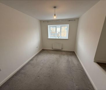 4 bedroom detached house to rent - Photo 2