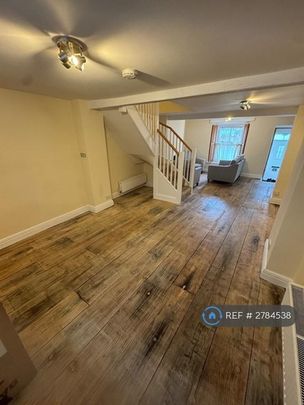 3 bedroom terraced house to rent - Photo 1