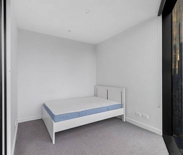 Fully Furnished Great View 2 Bedrooms 1 Bathroom Apartment - Photo 6