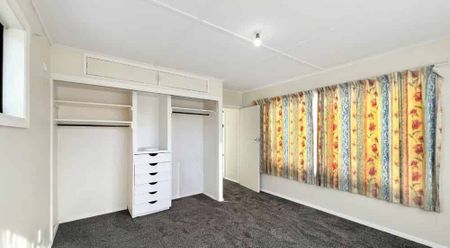 Pet Friendly - 4Bedroom Family Home in Wainuiomata - Photo 5