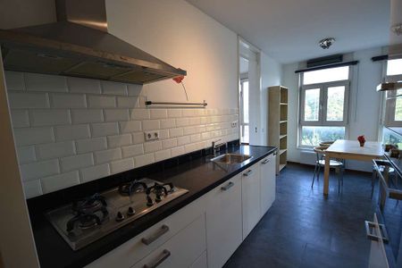 Te huur gemeubileerd 3-kamer appartement in Rotterdam Centrum. - Photo 2