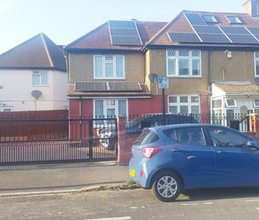 Sycamore Avenue, London - Photo 1