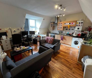 2 bedroom apartment to rent - Photo 2