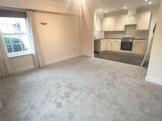 Cobb Close, Bury St. Edmunds - Photo 1