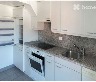 gemütliche Wohnung an zentraler Lage in Näfels - Photo 1