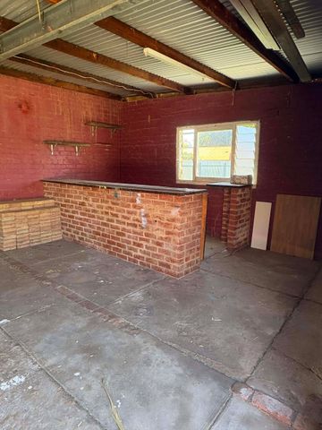 Three Bedrooom Home - Available Now - Photo 5