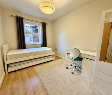 2 Bedroom Apartment To Let - Photo 4